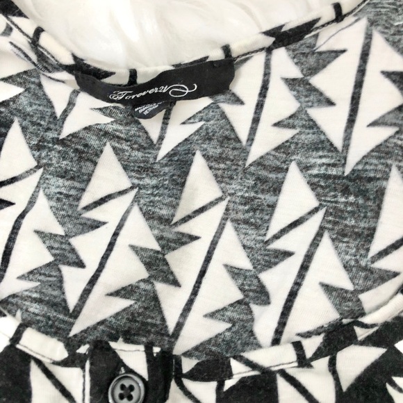 Forever 21 Black White Aztec Print Button Tank Top - Picture 6 of 6